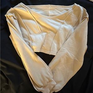 Thin cropped crewneck